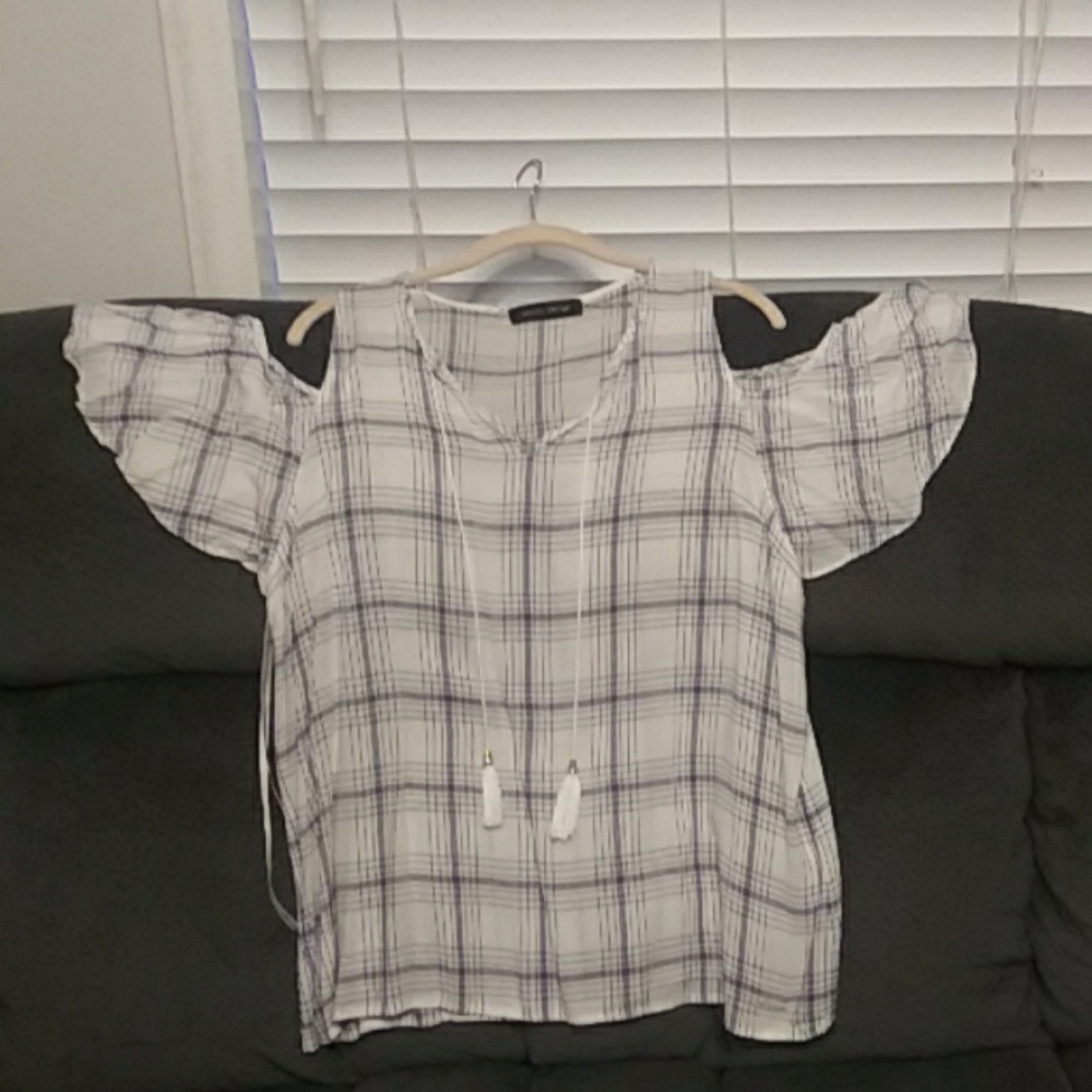 Ivanka Trump cold shoulder top